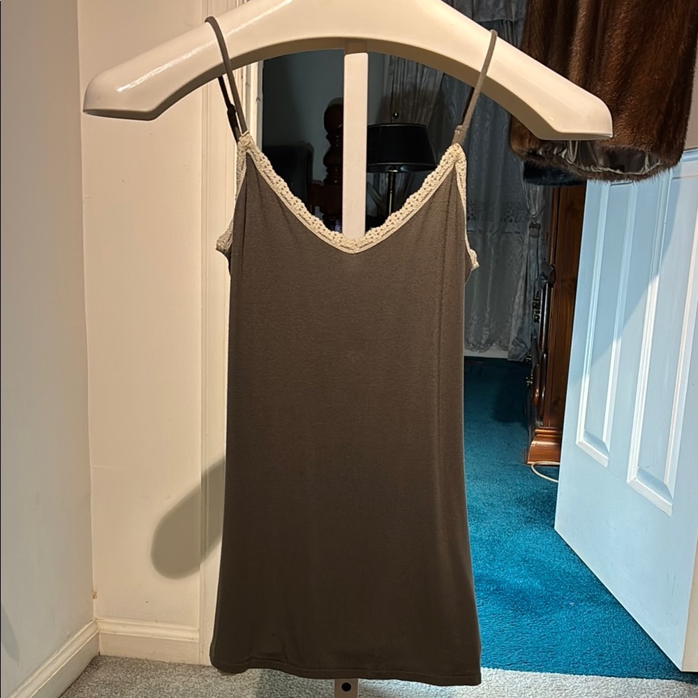 Forever 21 Green Sleeveless Lace Trim Top